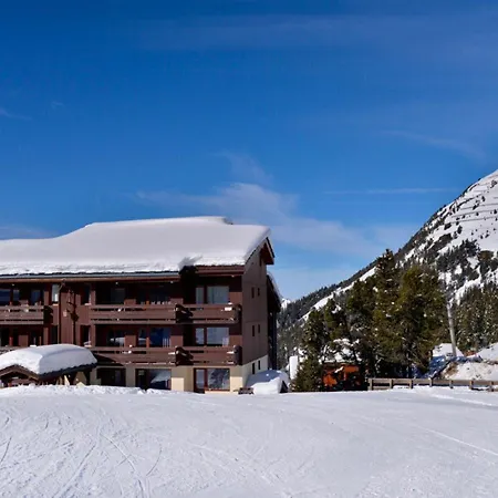 Au Pied Des Pistes Avec Balcon Et Casier A Skis - Fr-1-181-2076